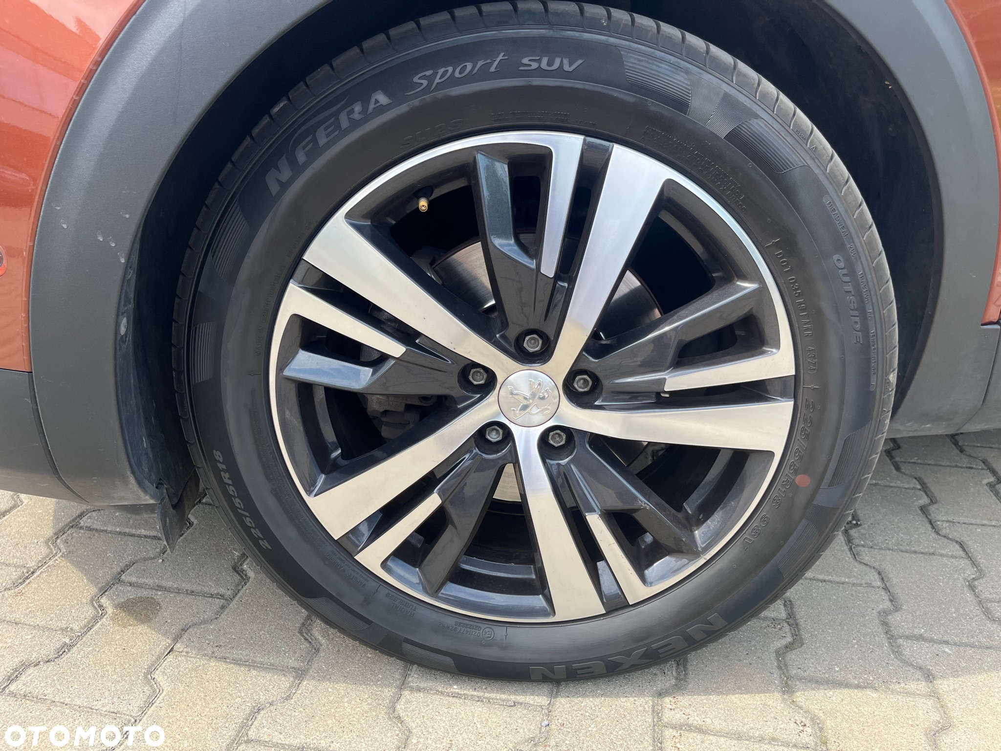 Peugeot 3008 1.2 PureTech Allure S&S EAT6 - 19