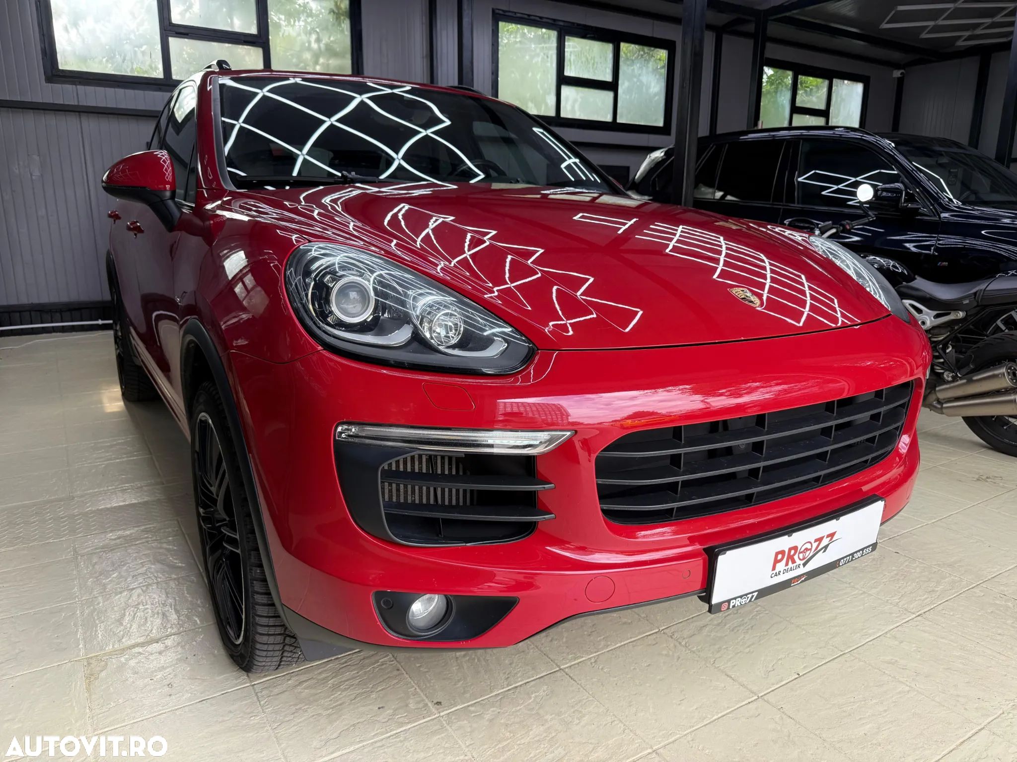 Porsche Cayenne 3.0 L - 1