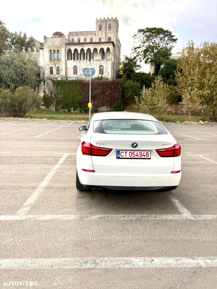 BMW Seria 5 520d Aut. - 11