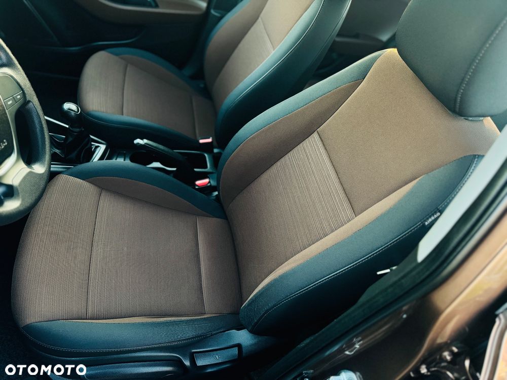 Hyundai i20 1.2 Intro Edition - 21