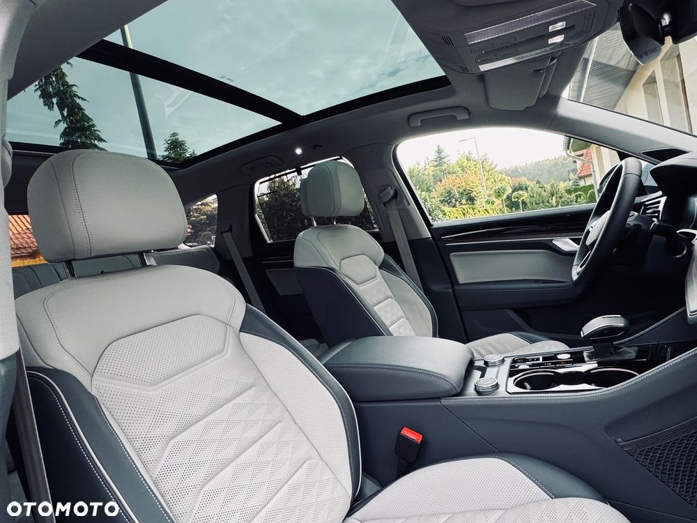 Volkswagen Touareg 3.0 V6 TFSI PHEV 280kW 4Motion Elegance - 19