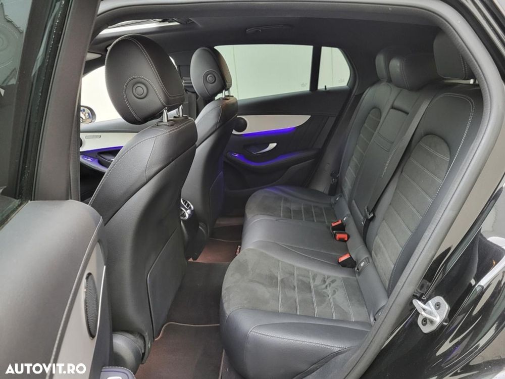 Mercedes-Benz GLC Coupe 300 e 4Matic 9G-TRONIC Edition AMG Line - 11