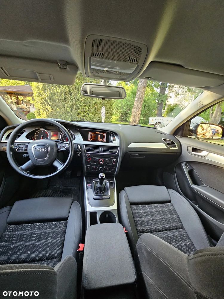 Audi A4 Avant 2.0 TDI DPF Attraction - 10