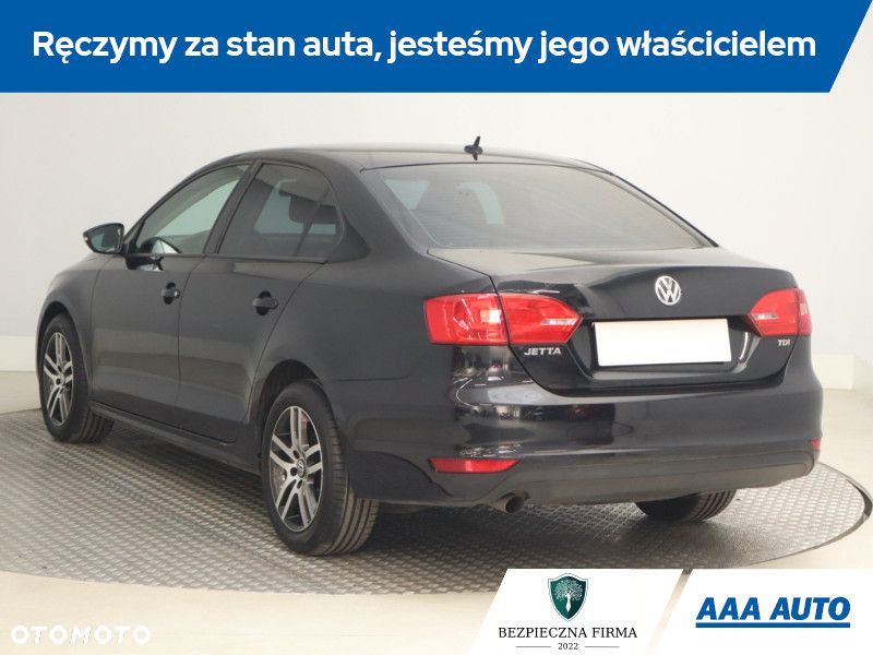 Volkswagen Jetta - 6