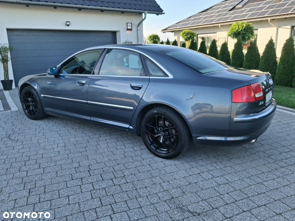 Audi A8 - 2