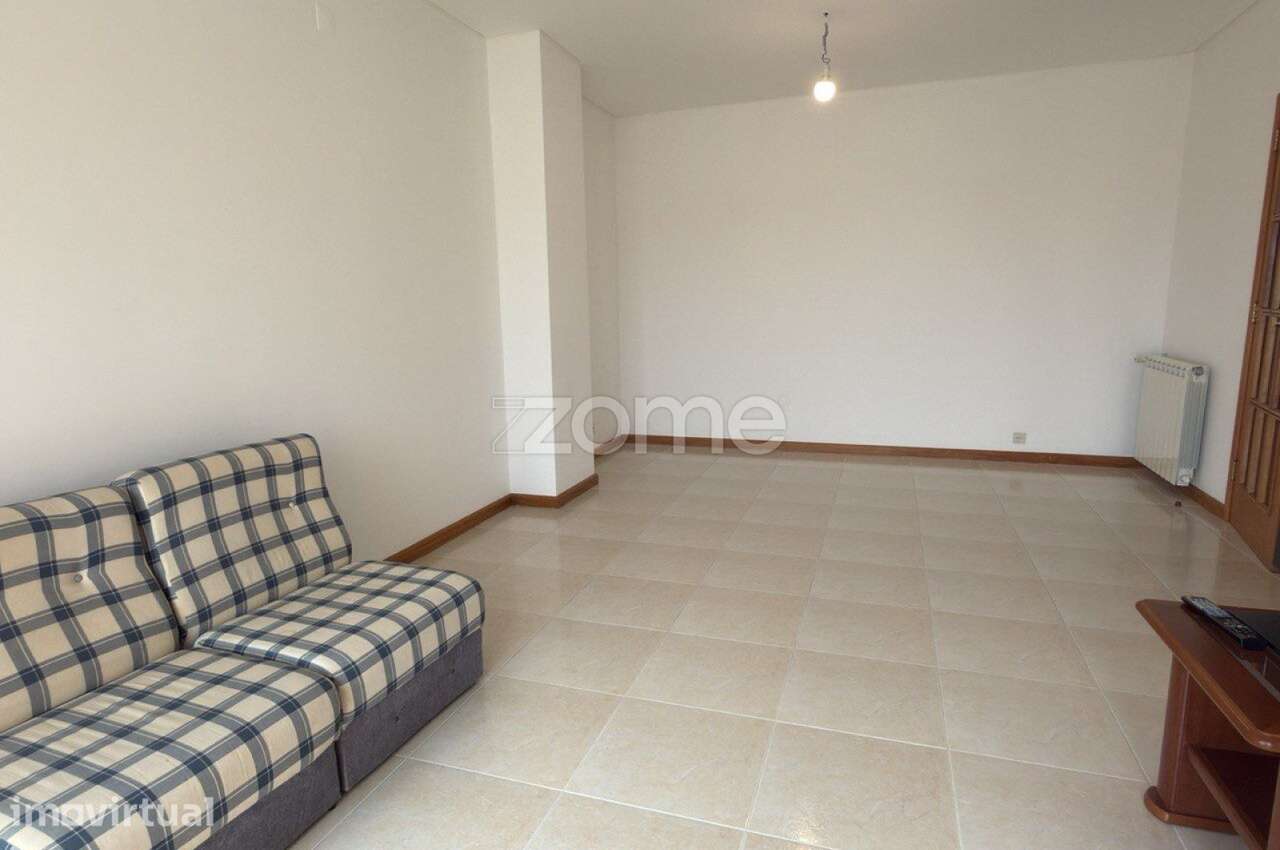 Apto T2|Terraço|2da Linha da Praia|Miramar| Arrendamento - Grande imagem: 4/31