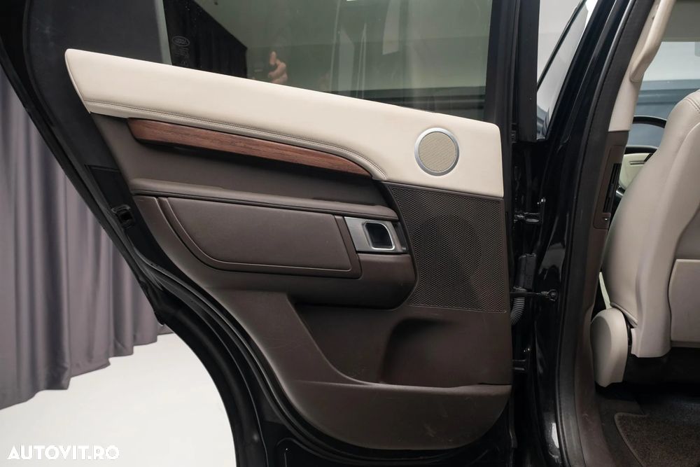 Land Rover Discovery 3.0 L SD6 HSE Luxury - 28