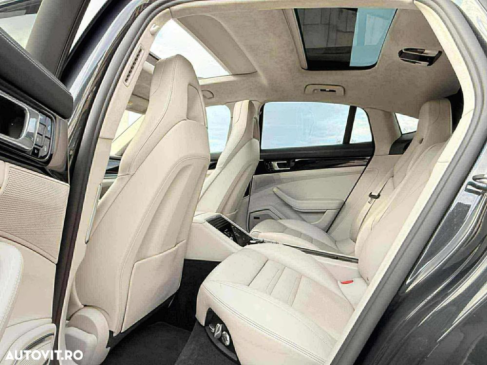 Porsche Panamera Turbo - 16