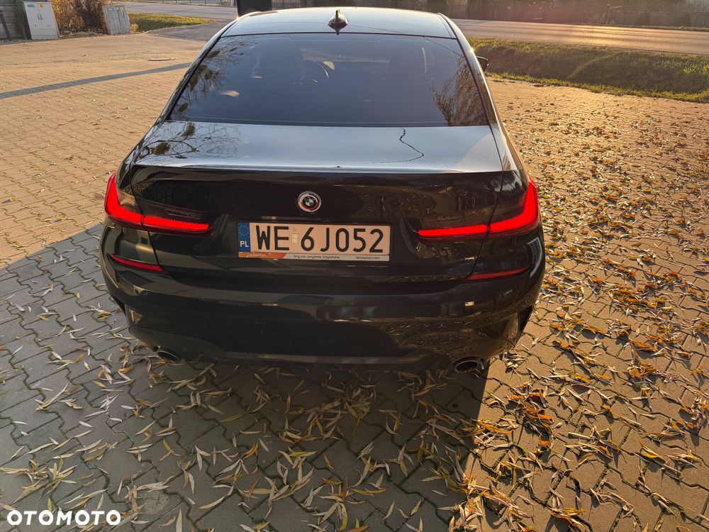 BMW Seria 3 320i M Sport Sport - 14
