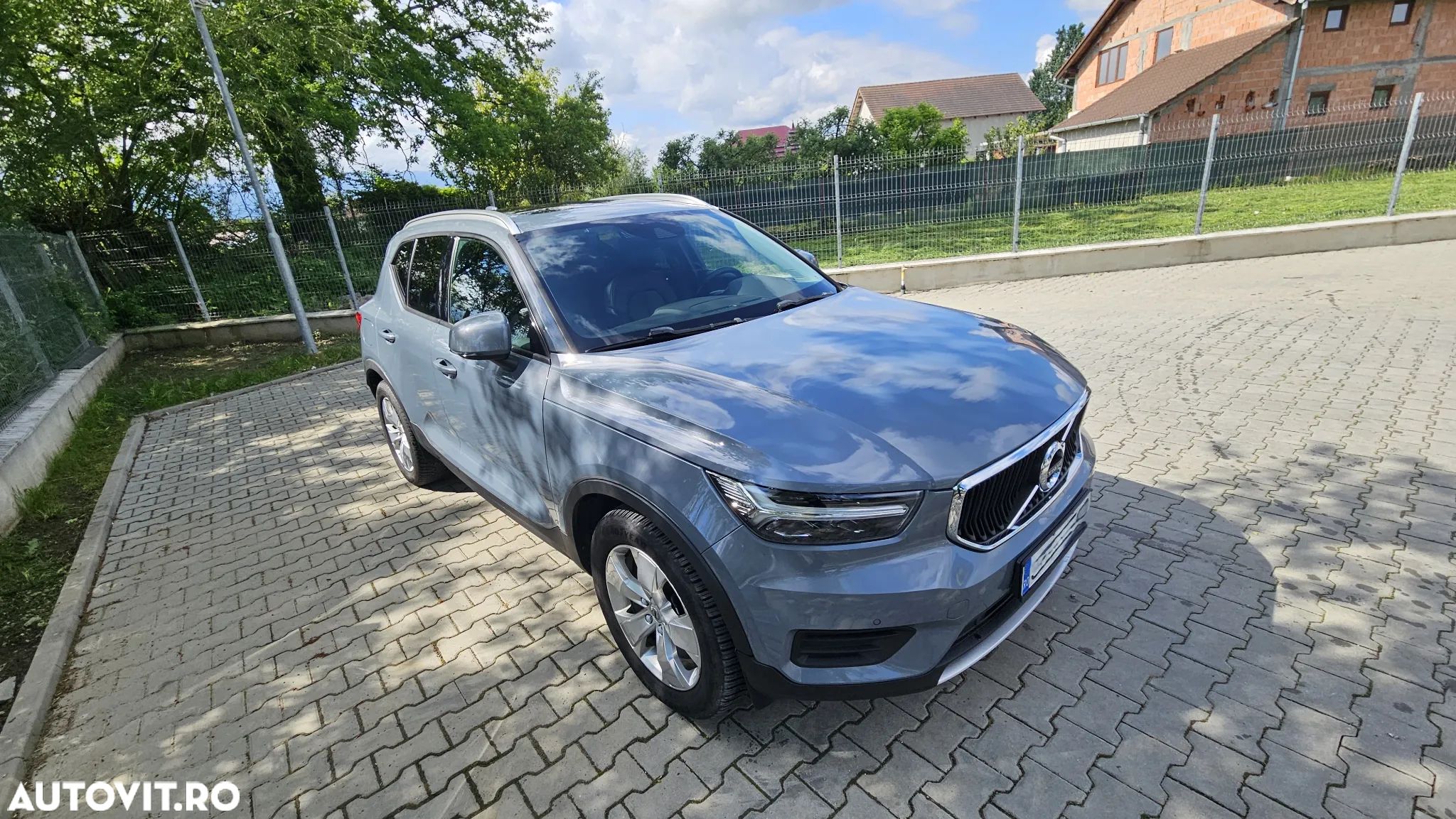 Volvo XC 40 D3 Momentum Pro - 1