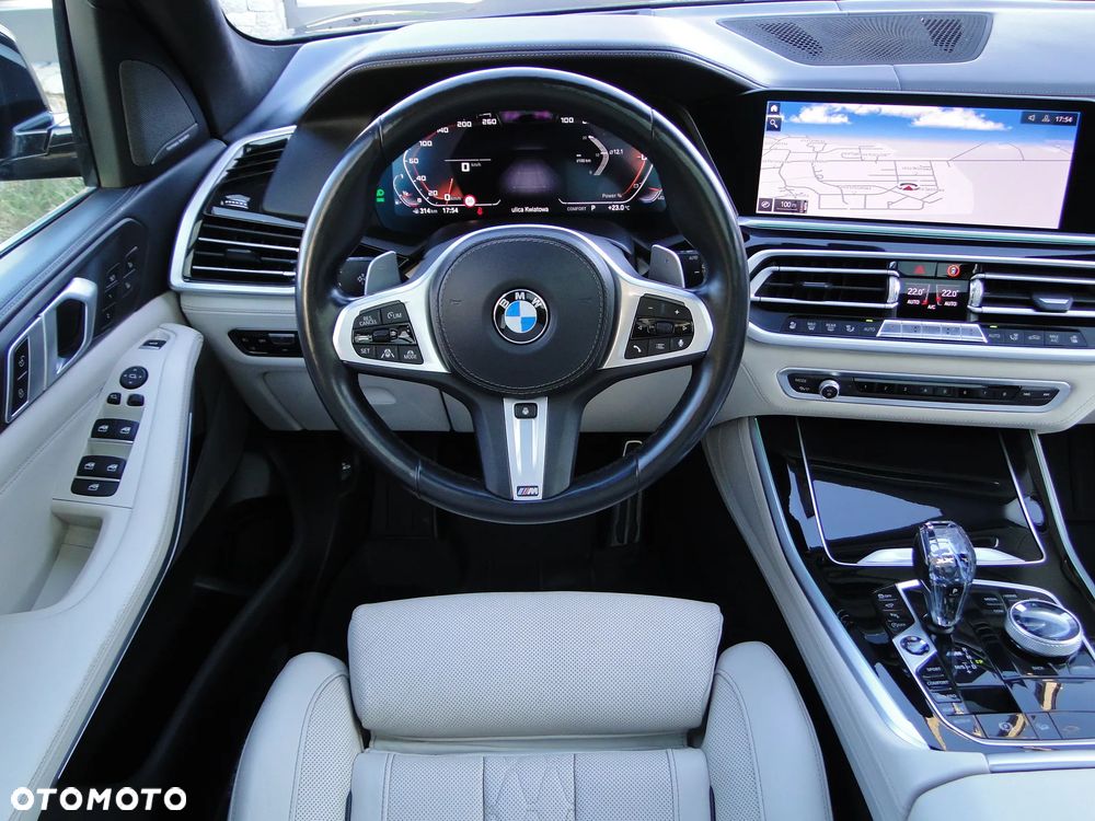 BMW X5 M50i - 15