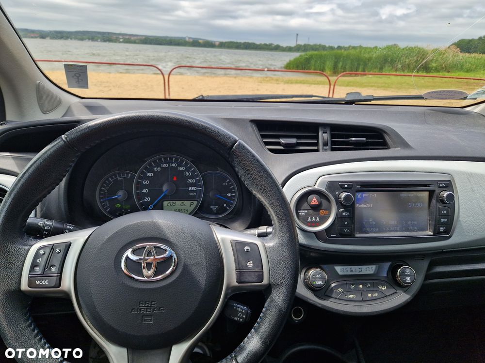 Toyota Yaris - 15