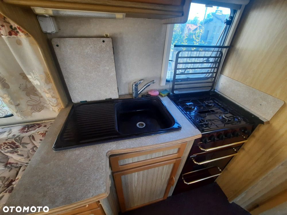 Elddis Knightsbriddge - 8