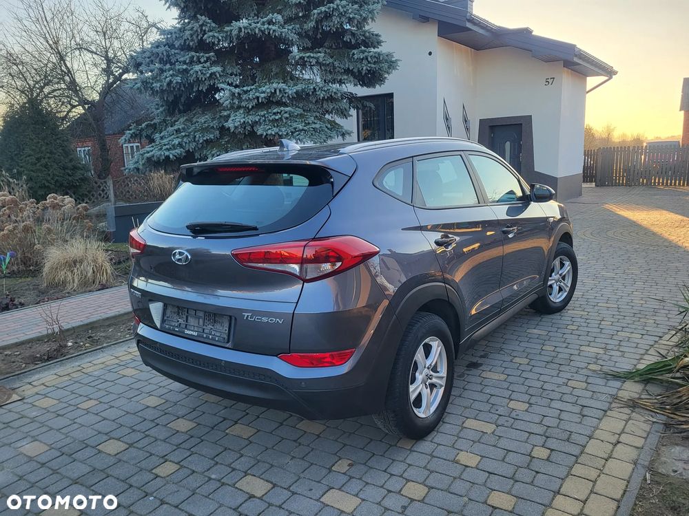 Hyundai Tucson 1.6 GDI BlueDrive Style 2WD - 23
