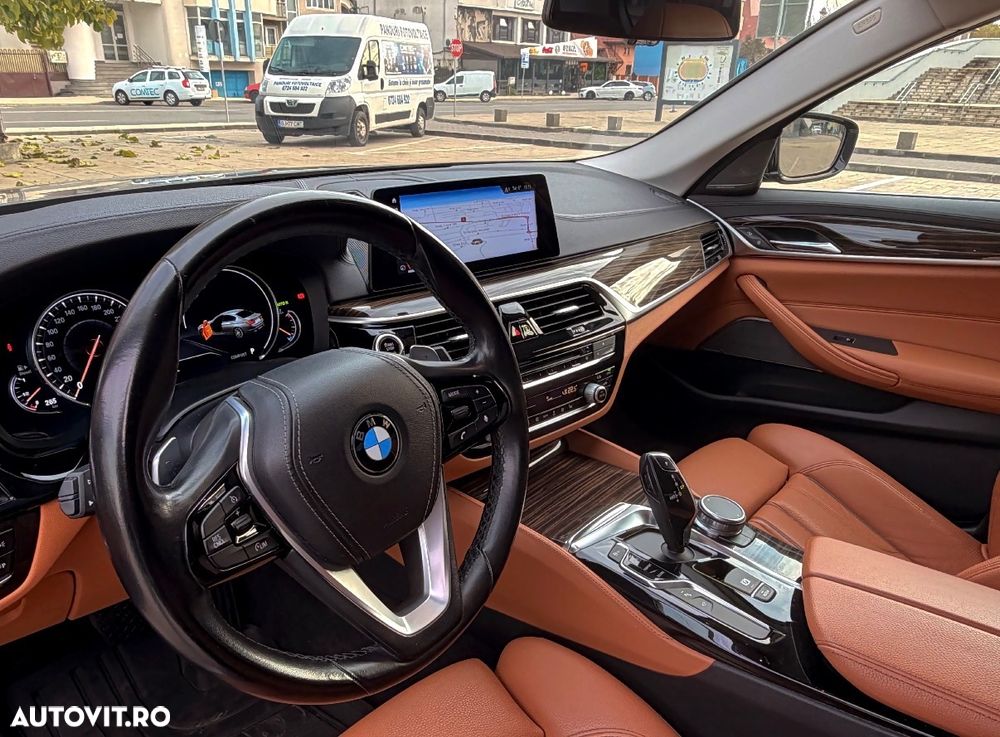 BMW Seria 5 520d xDrive AT - 3