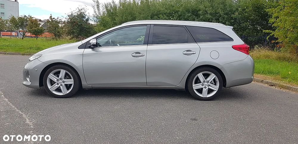 Toyota Auris 2.0 D-4D Prestige - 8