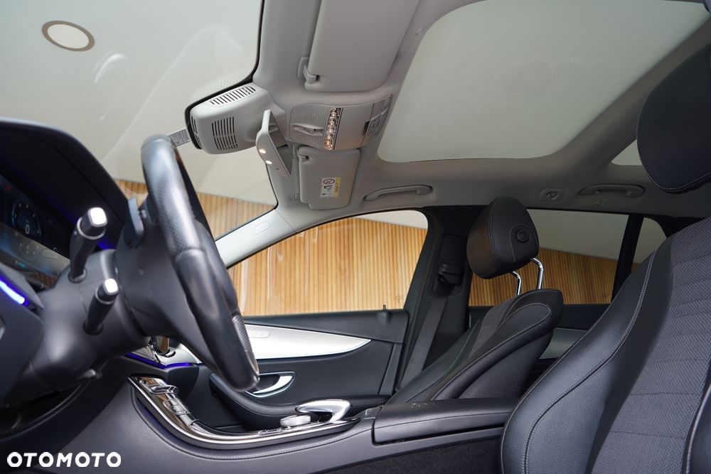 Mercedes-Benz Klasa E 220 d 9G-TRONIC - 19