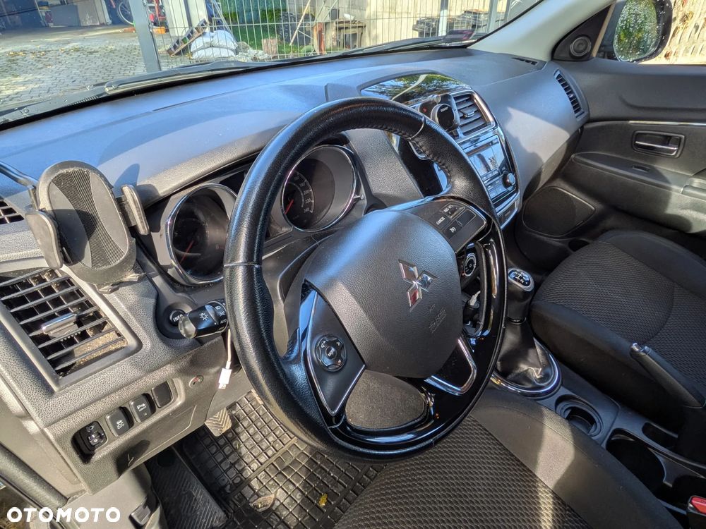 Mitsubishi ASX 1.6 Invite - 11