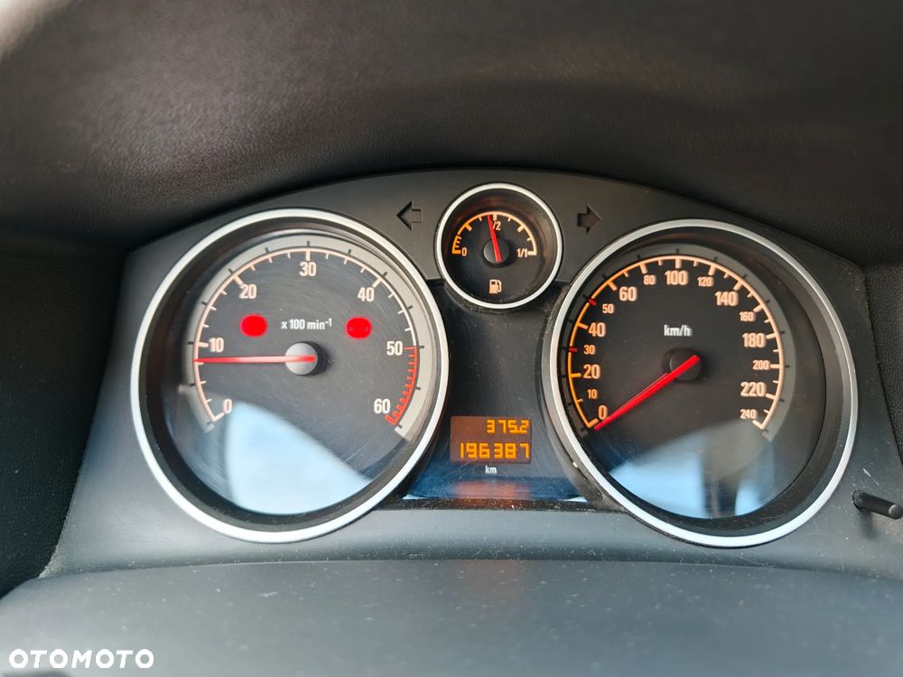 Opel Astra 1.7 CDTI DPF Cosmo - 17