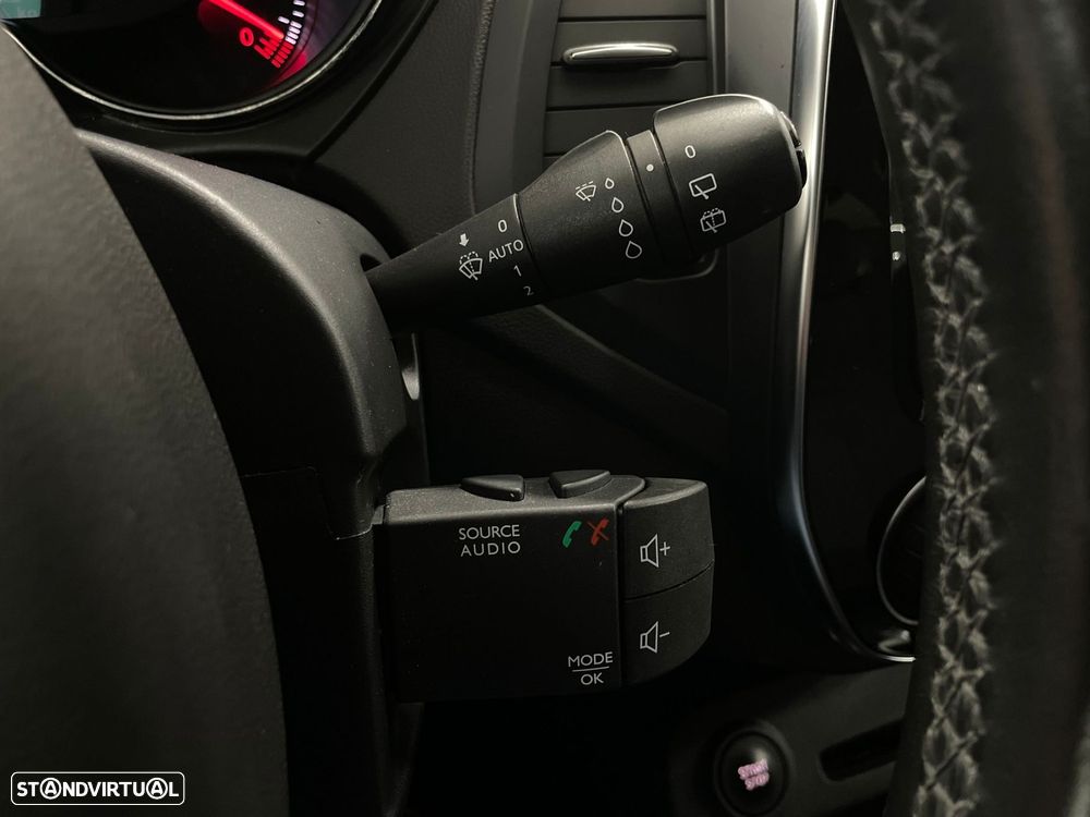 Renault Captur 1.5 dCi Exclusive EDC - 37