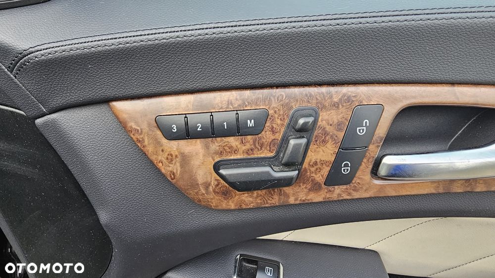 Mercedes-Benz CLS 350 BlueEff - 17