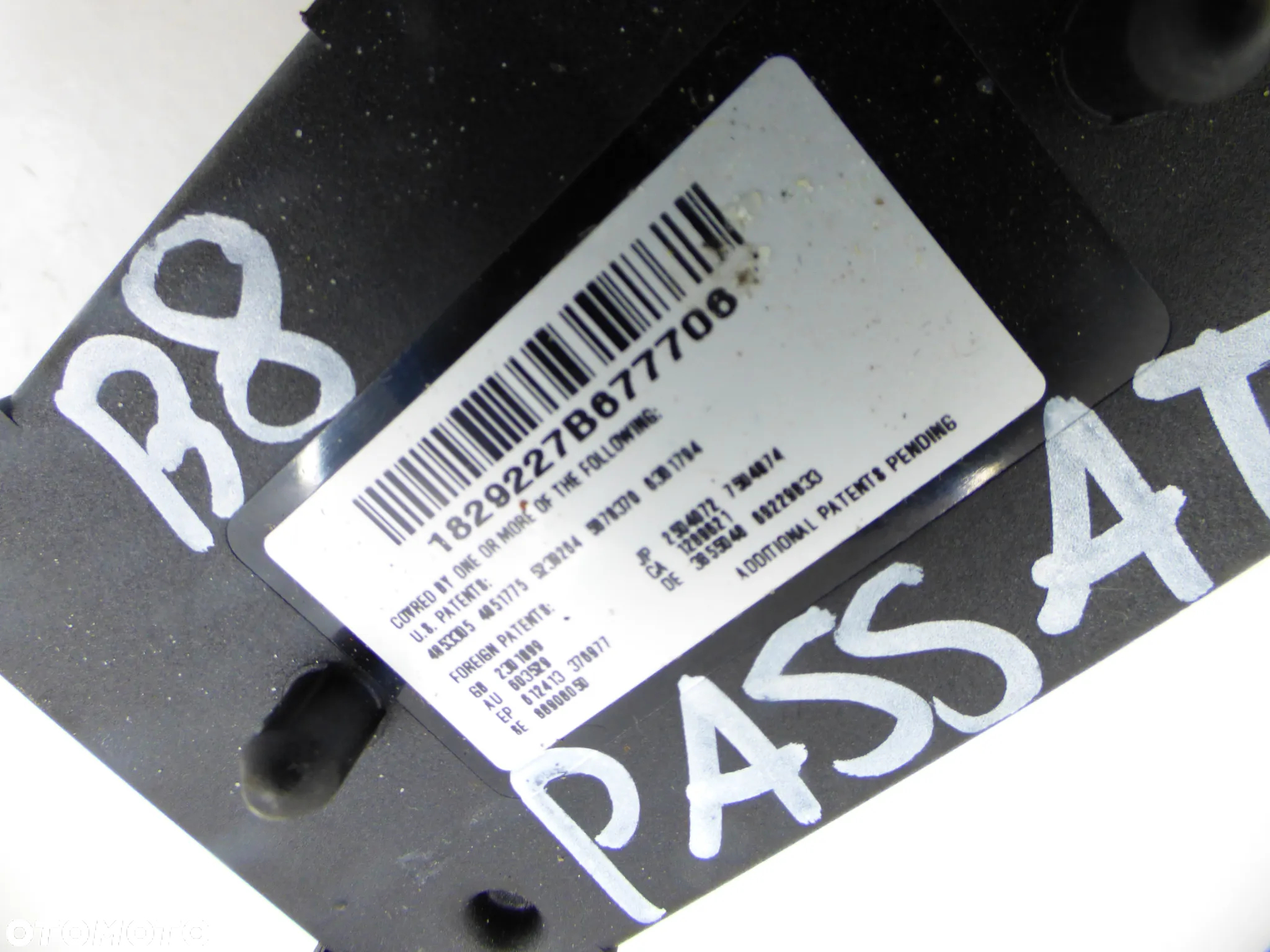 VW PASSAT B8 MODUŁ MAGNETYCZNY KLAPY BAGAŻNIKA USA 561919965 GORLICE - 4