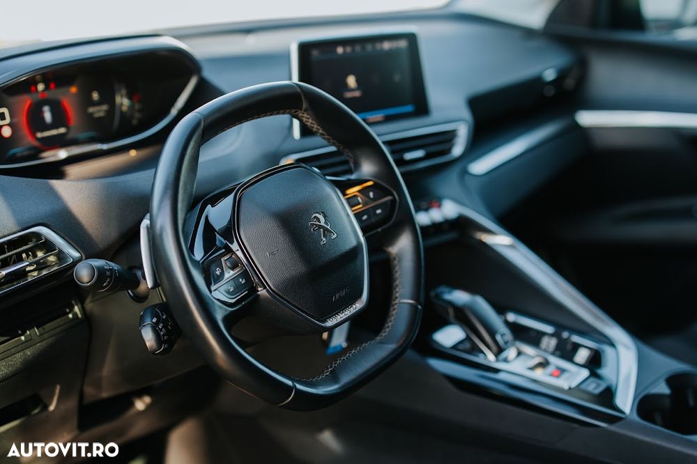 Peugeot 3008 PureTech 130 Stop & Start GPF EAT8 Allure - 12