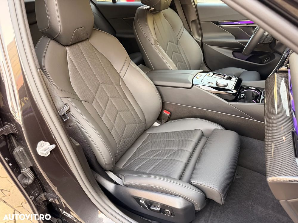 BMW Seria 5 520i AT MHEV - 15