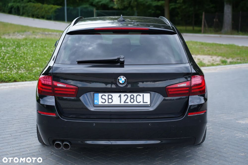 BMW Seria 5 520d Touring Sport Line - 11