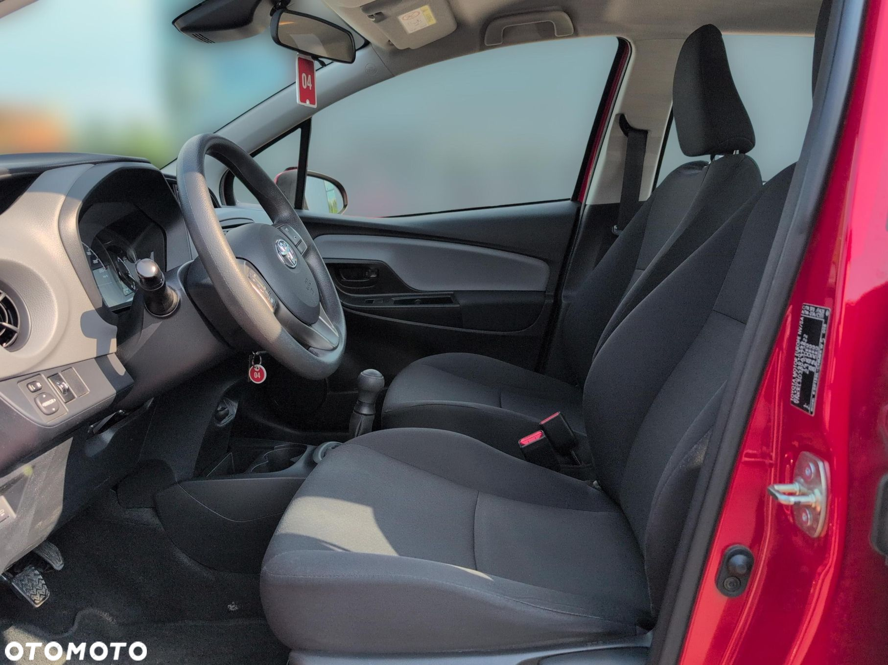 Toyota Yaris - 16