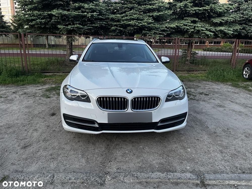 BMW Seria 5 525d Sport-Aut Luxury Line - 15