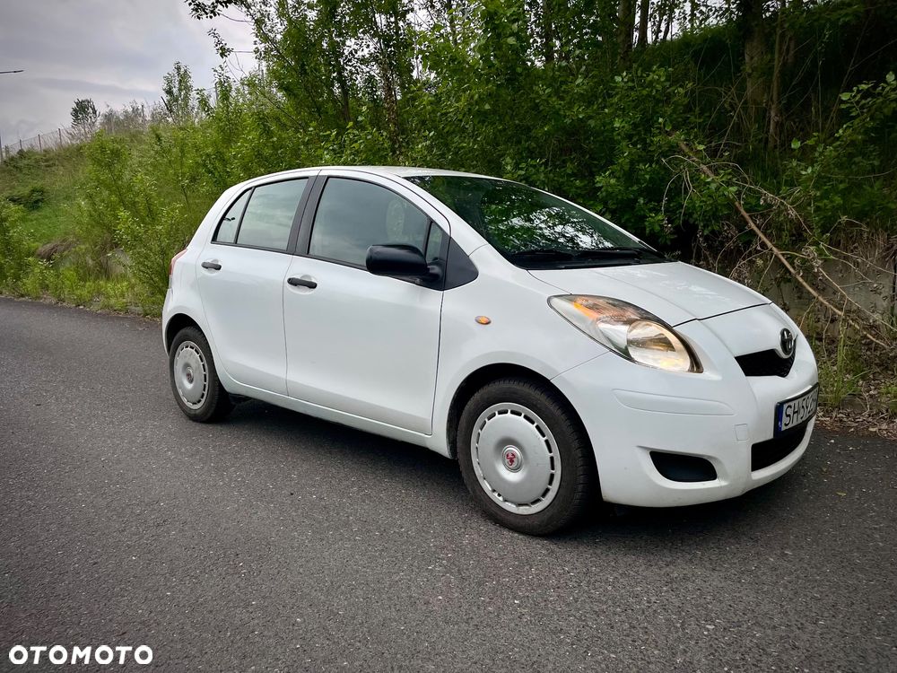 Toyota Yaris 1.4 D-4D Premium - 2