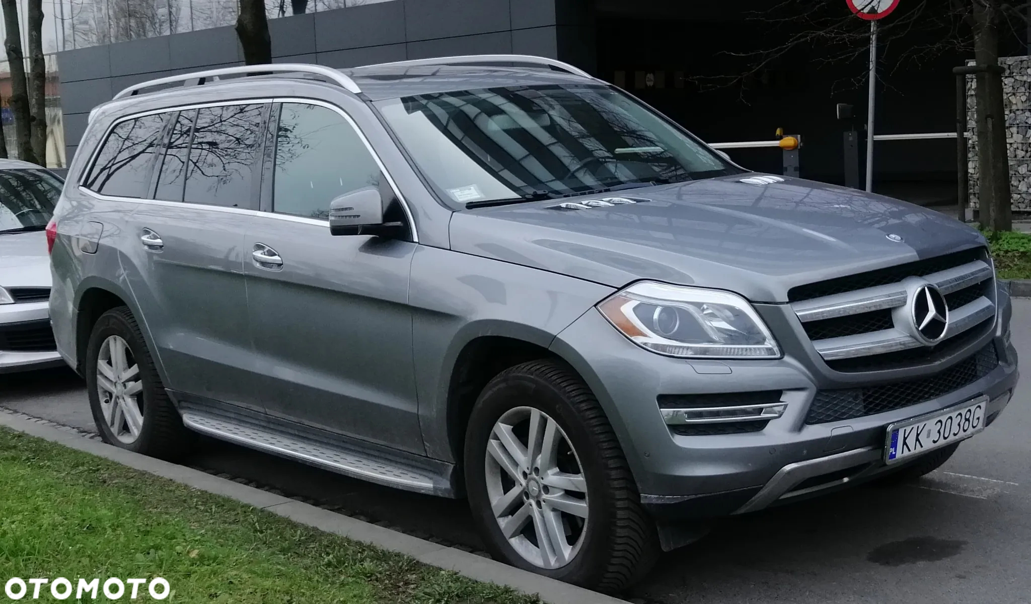 Mercedes-Benz GL 400 4Matic 7G-TRONIC - 10