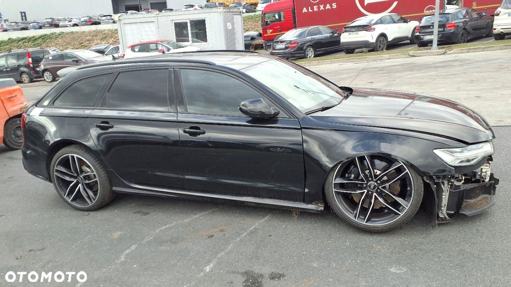 Audi RS6 Avant Standard - 1
