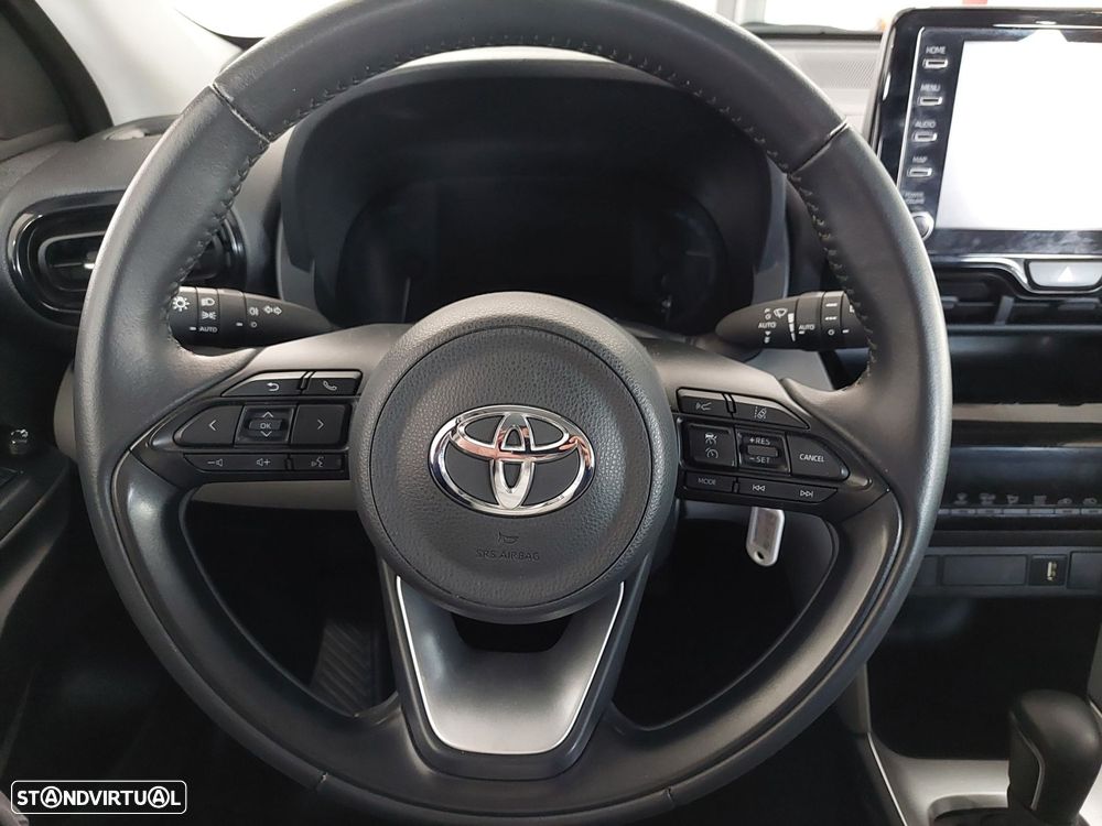 Toyota Yaris Cross 1.5 HDF Comfort Plus - 14