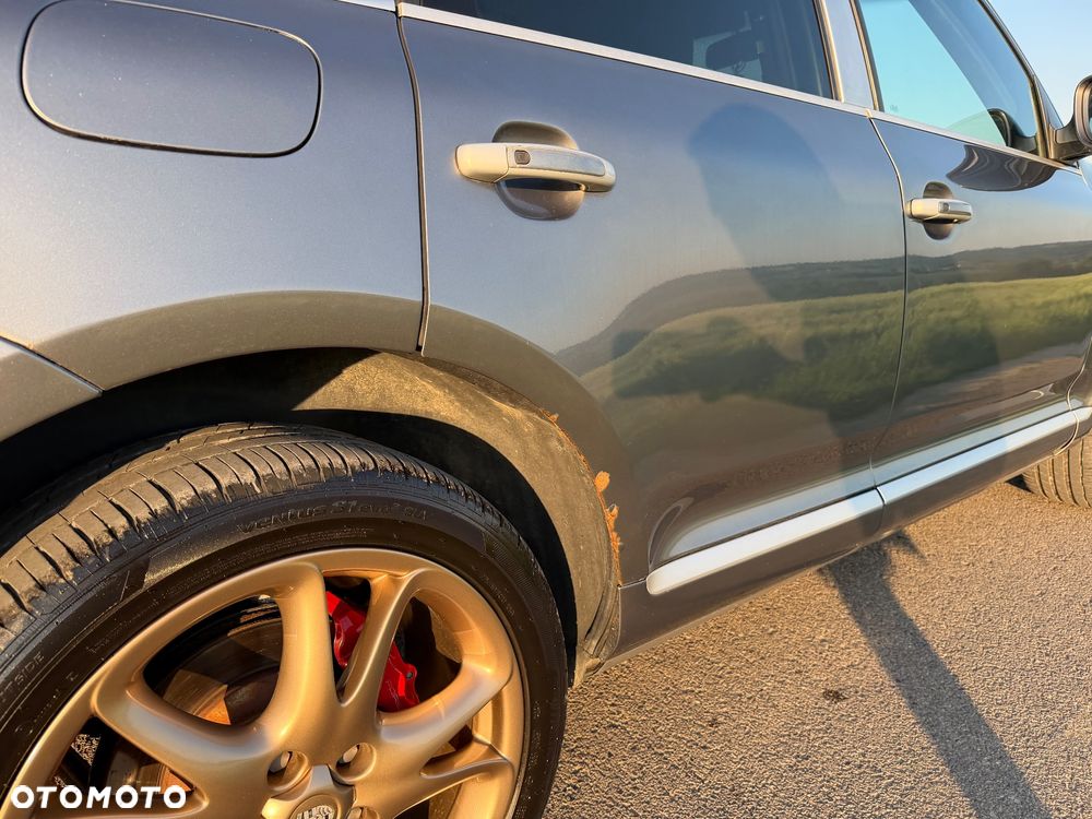 Porsche Cayenne - 7