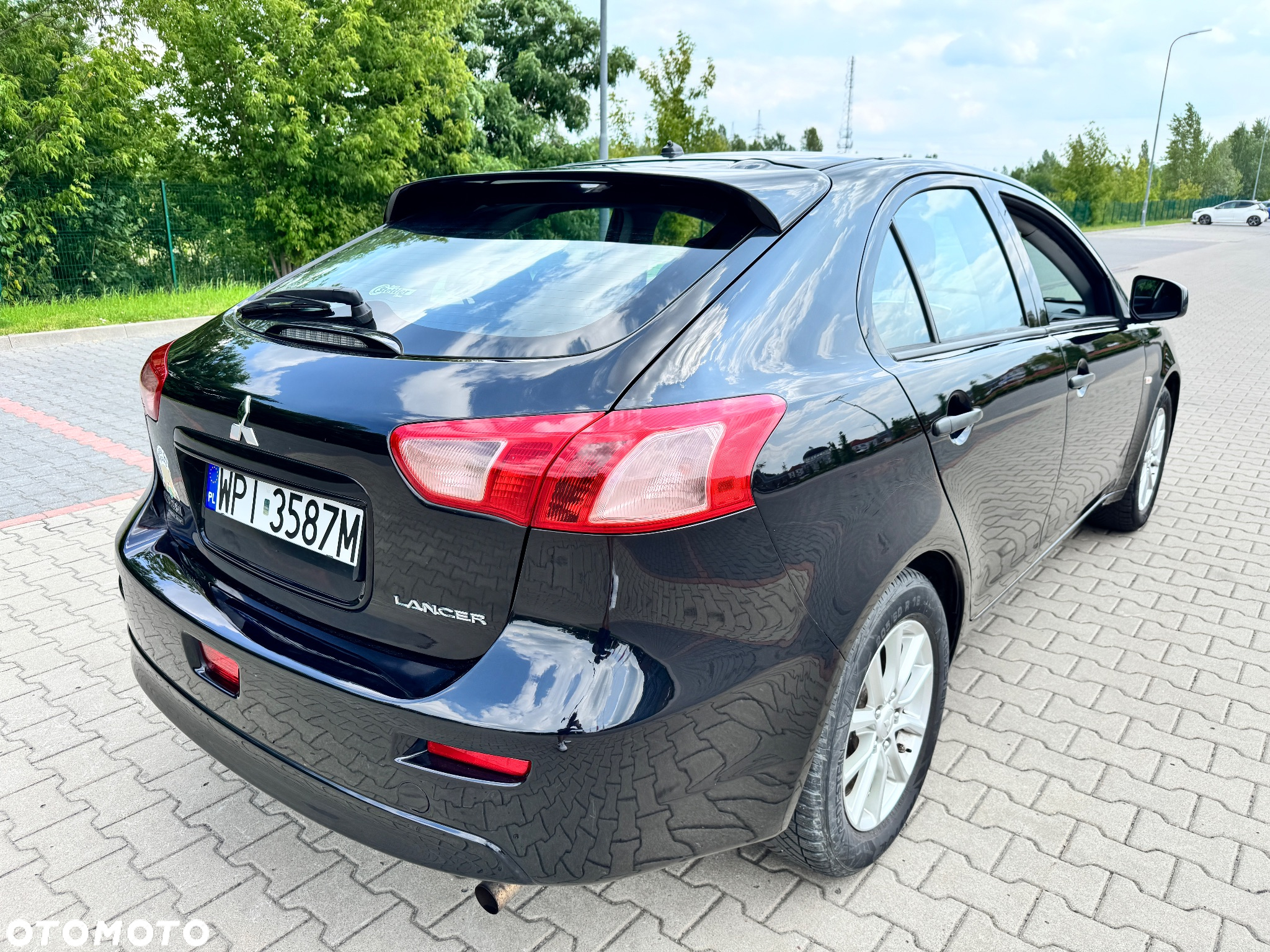Mitsubishi Lancer 1.6 - 25