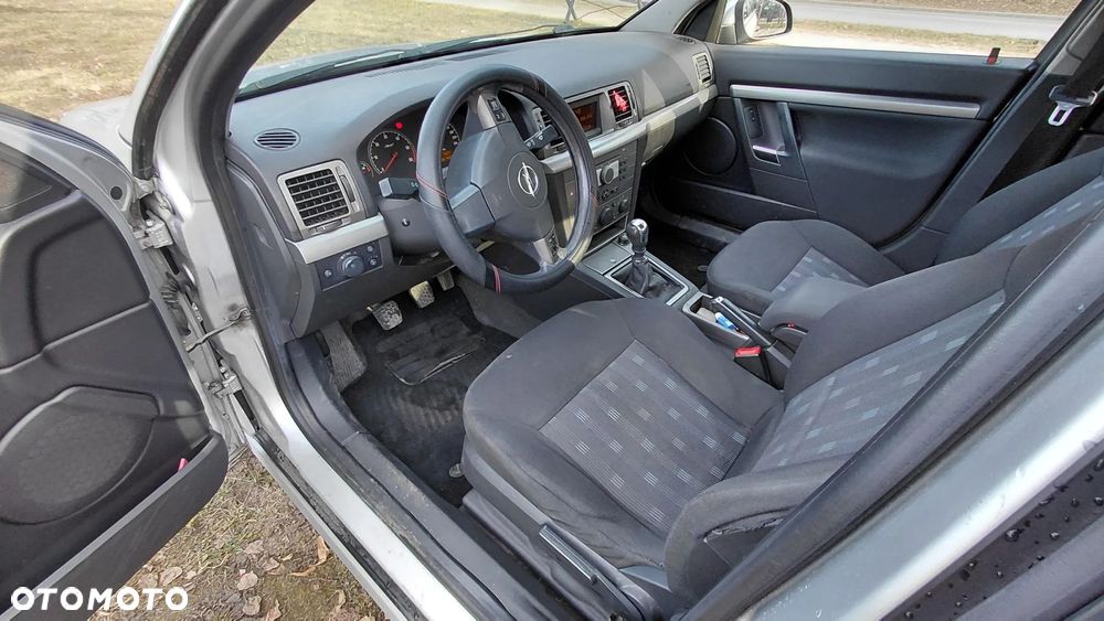 Opel Vectra 1.9 CDTI Essentia - 21