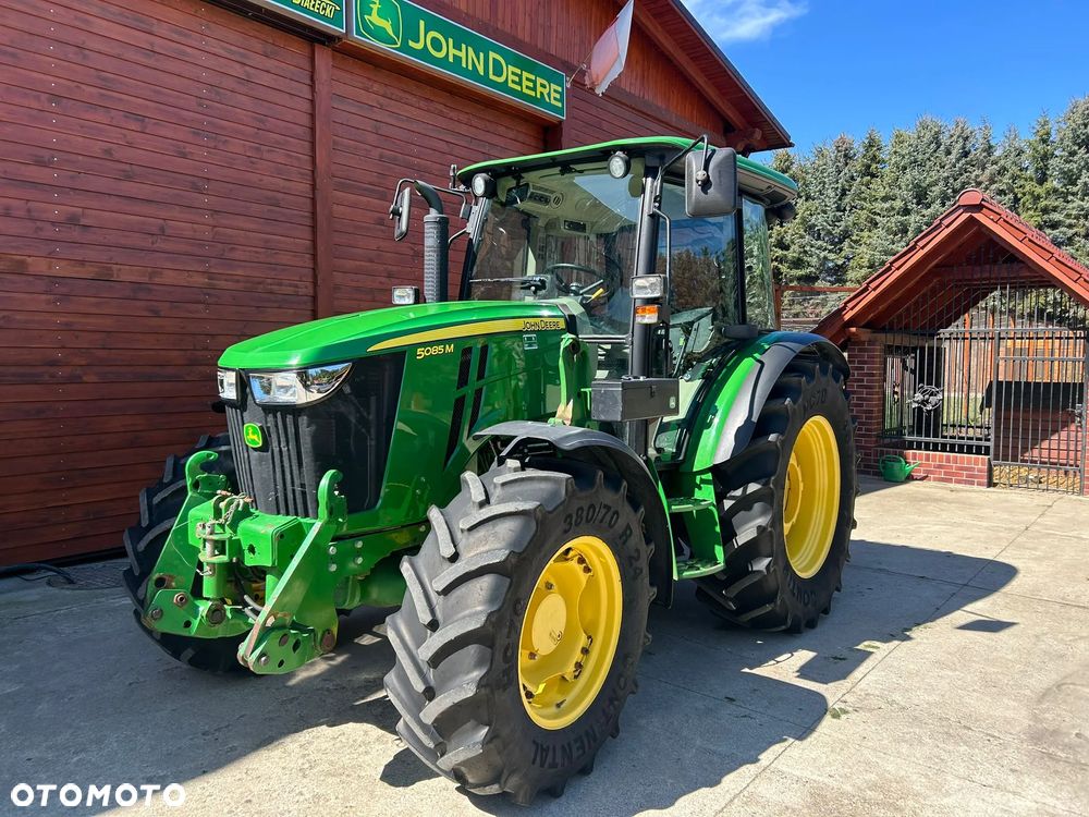 John Deere 5085M - 4