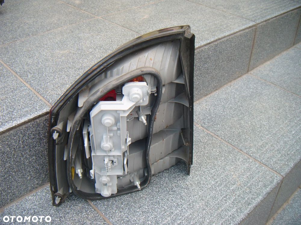 opel vectra c hatchback lift lampa prawy tył - 2