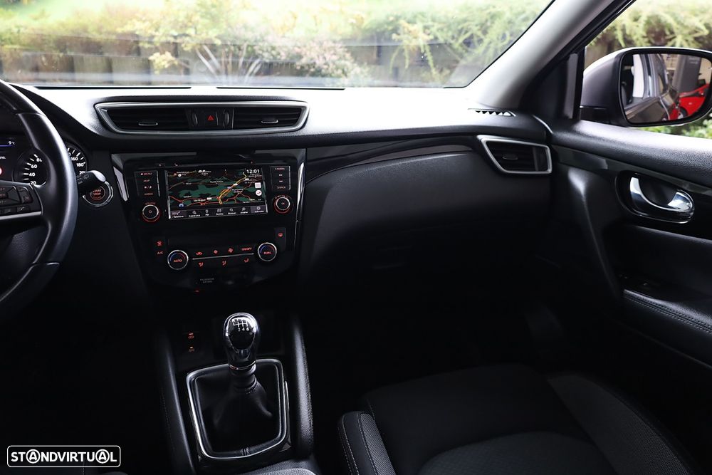 Nissan Qashqai 1.5 dCi N-Connecta J18 - 18