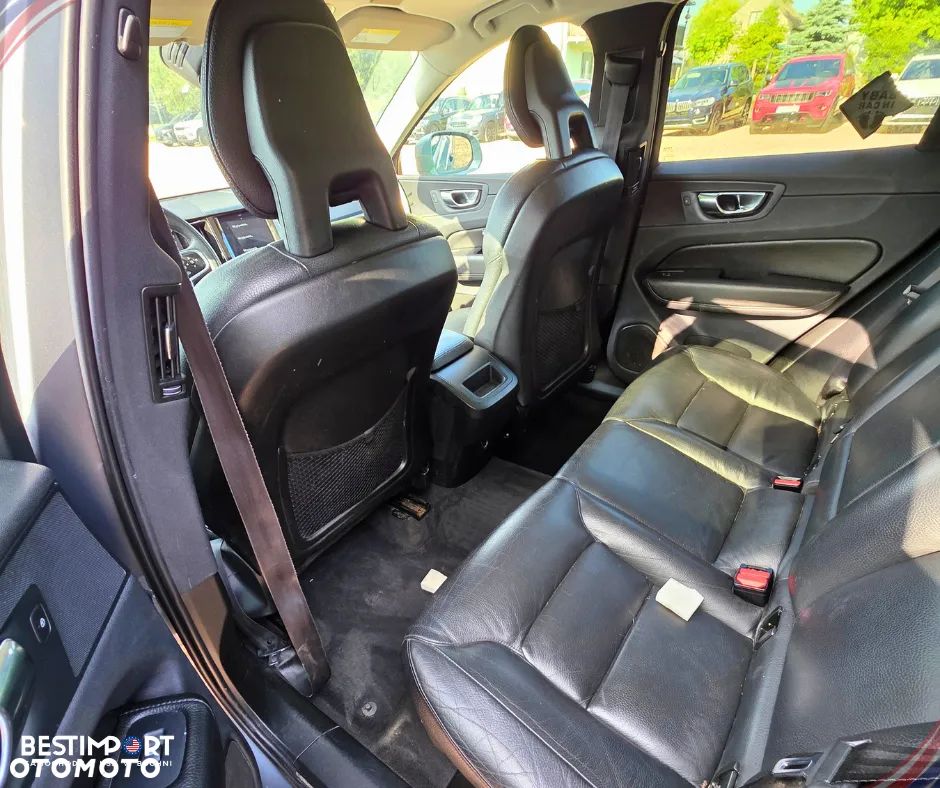 Volvo XC 60 T5 Momentum - 9