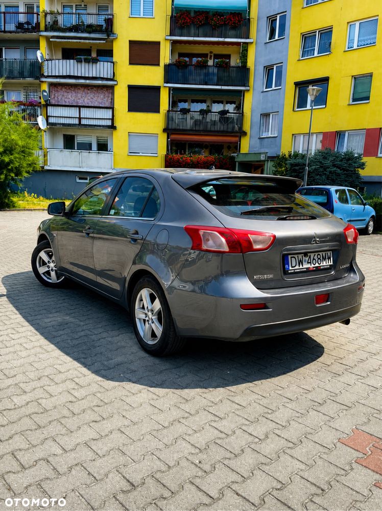 Mitsubishi Lancer - 3