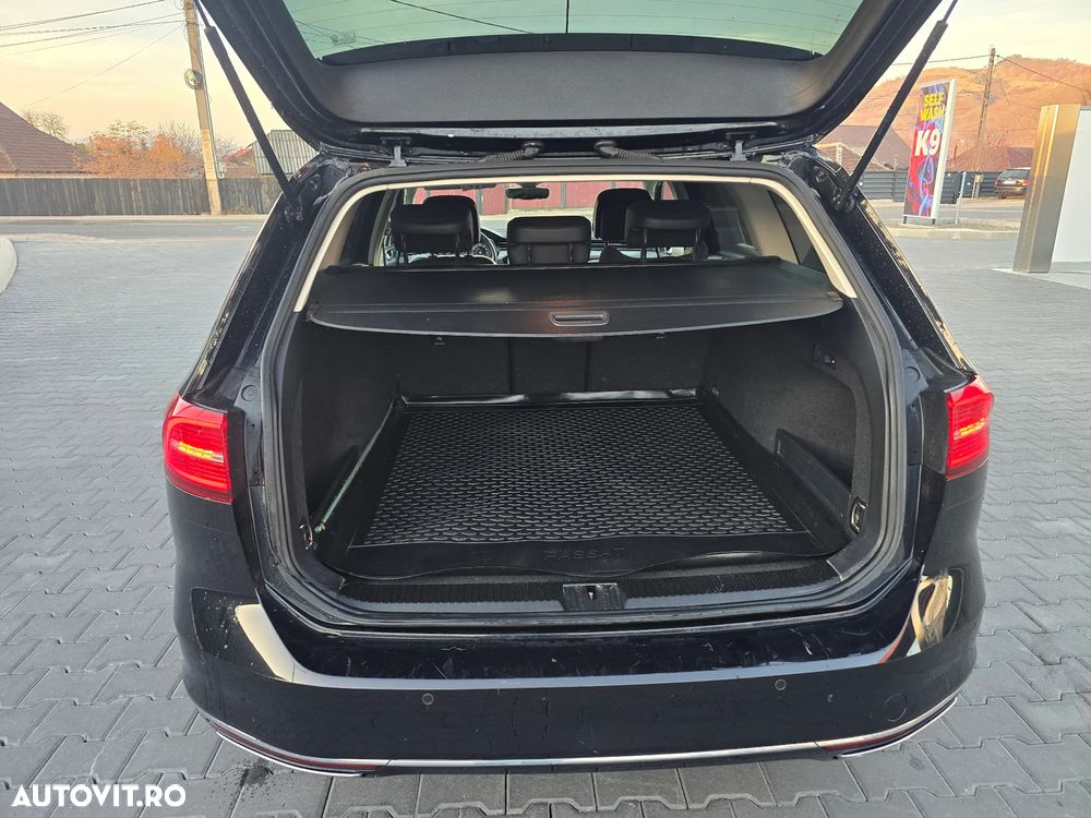 Volkswagen Passat Variant 2.0 TDI DSG R Executive - 11