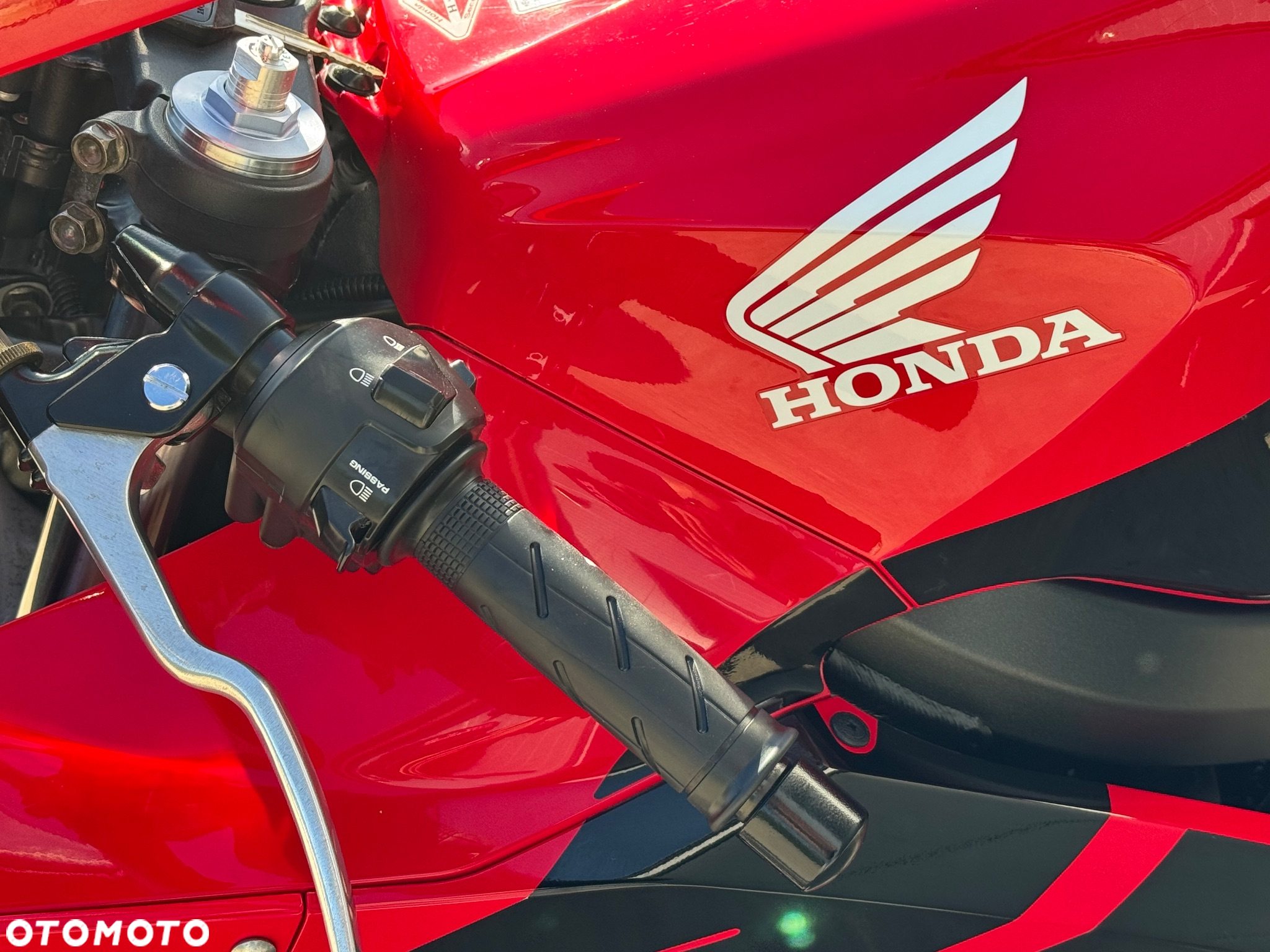Honda CBR - 28