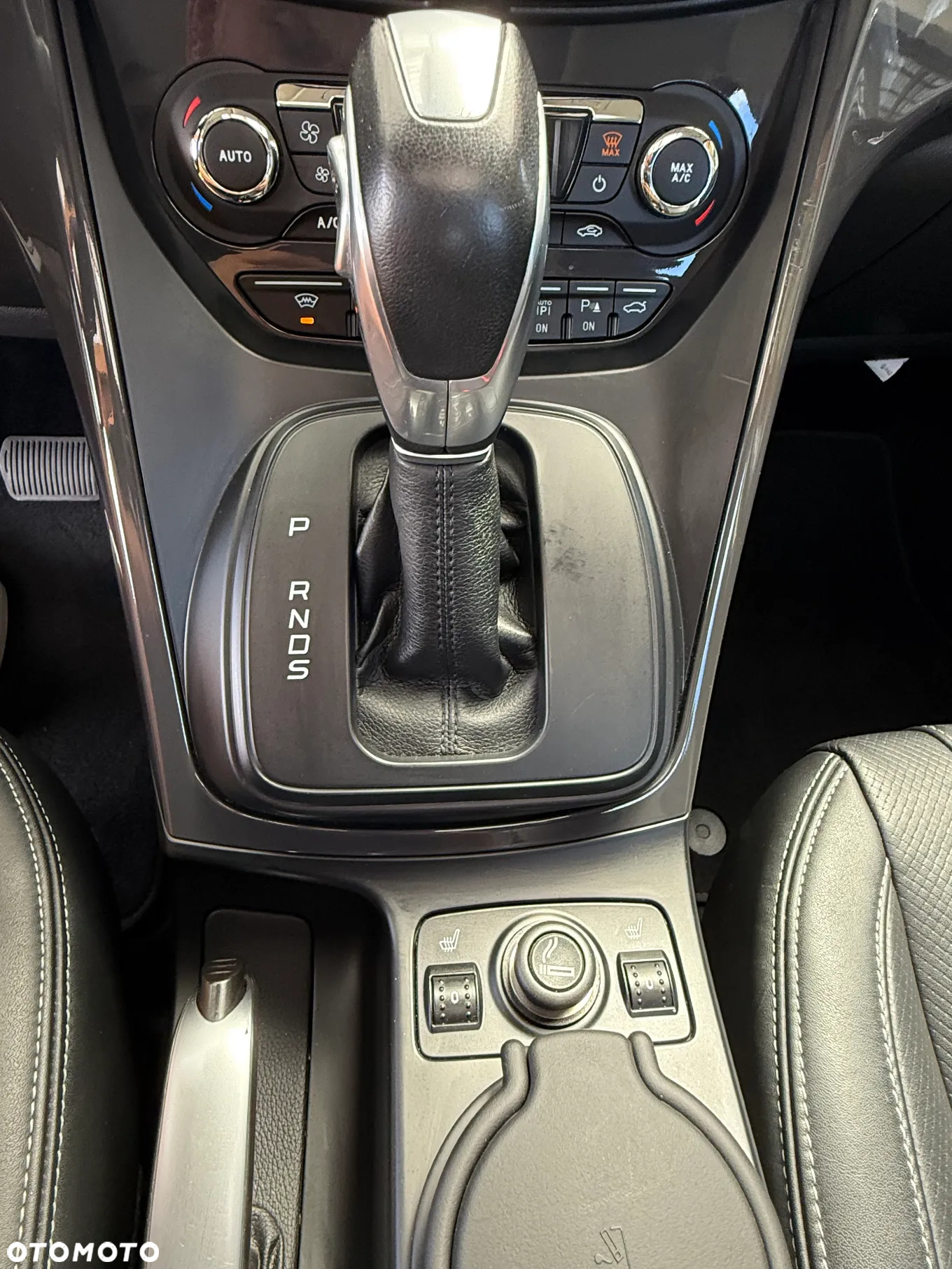 Ford Kuga 2.0 TDCi 4WD Titanium Plus - 23