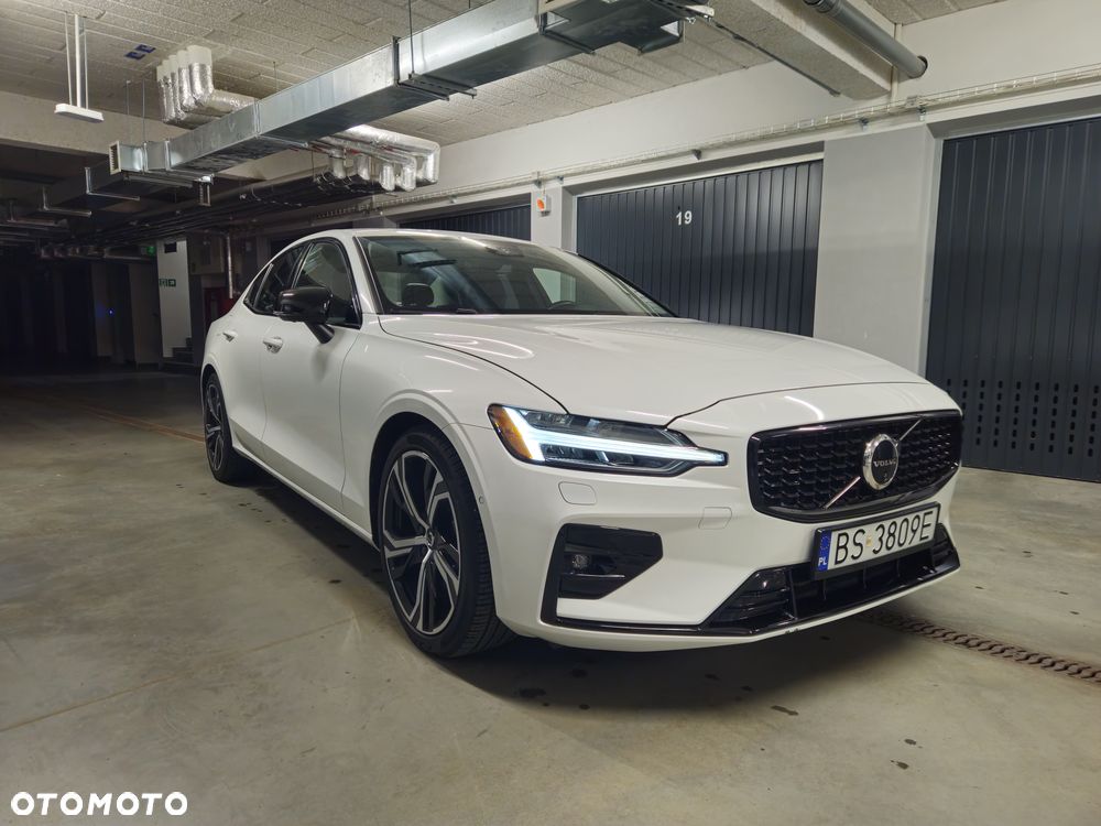 Volvo S60 B5 B AWD Plus Dark - 3