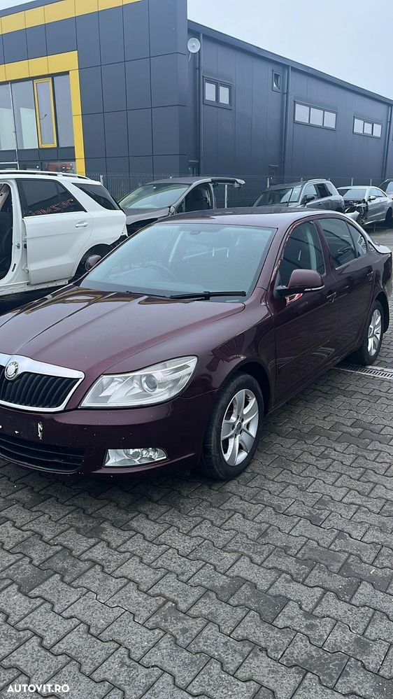 Dezmembram Skoda Octavia 2 facelift 1.6 diesel din 2012 - 3