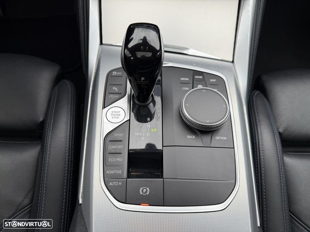 BMW 420 Gran Coupé i Pack Desportivo M Auto - 31