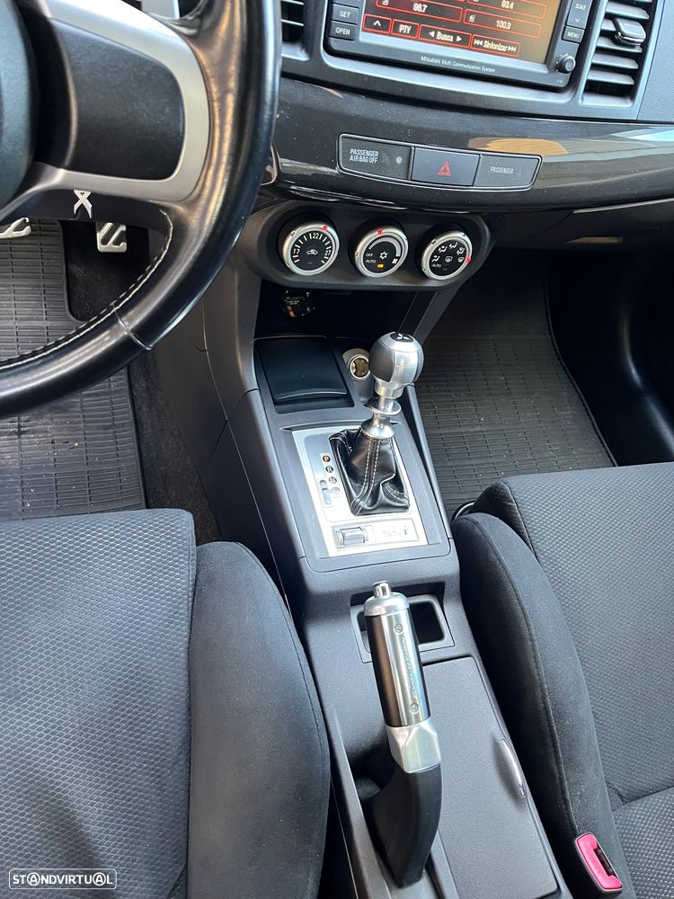 Mitsubishi Lancer - 9